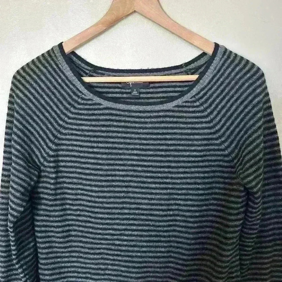 Aqua cashmere sweater - Picture 3 of 9